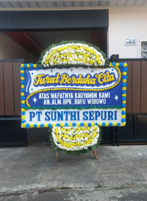 Papan Bunga Duka di Ambalau